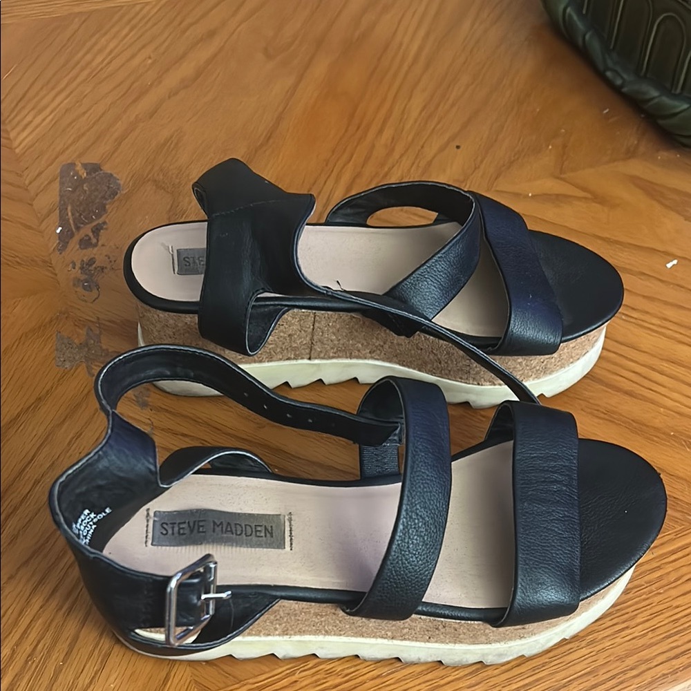 Steve Madden Black and Tan Platform Sandals